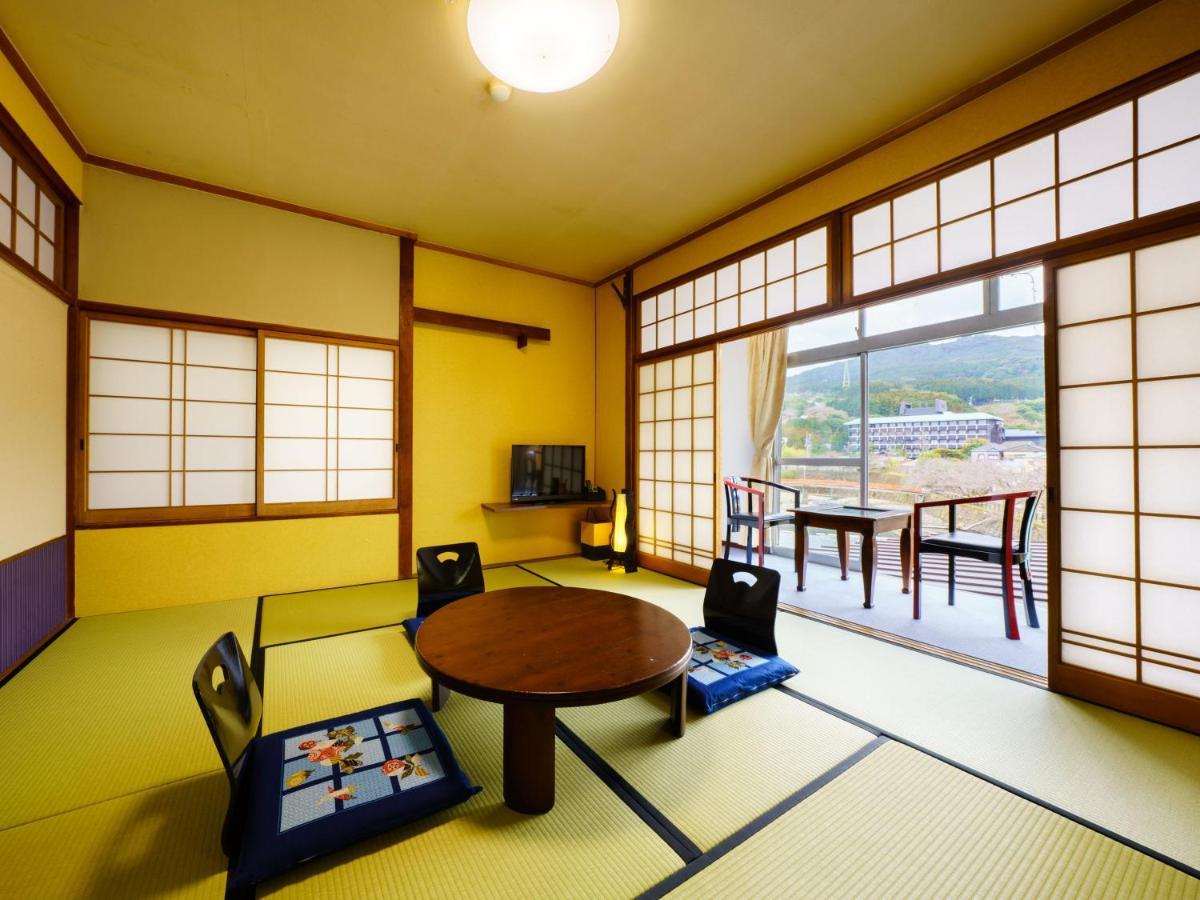 Ureshino Onsen Kotobukiya Hotel Exterior photo